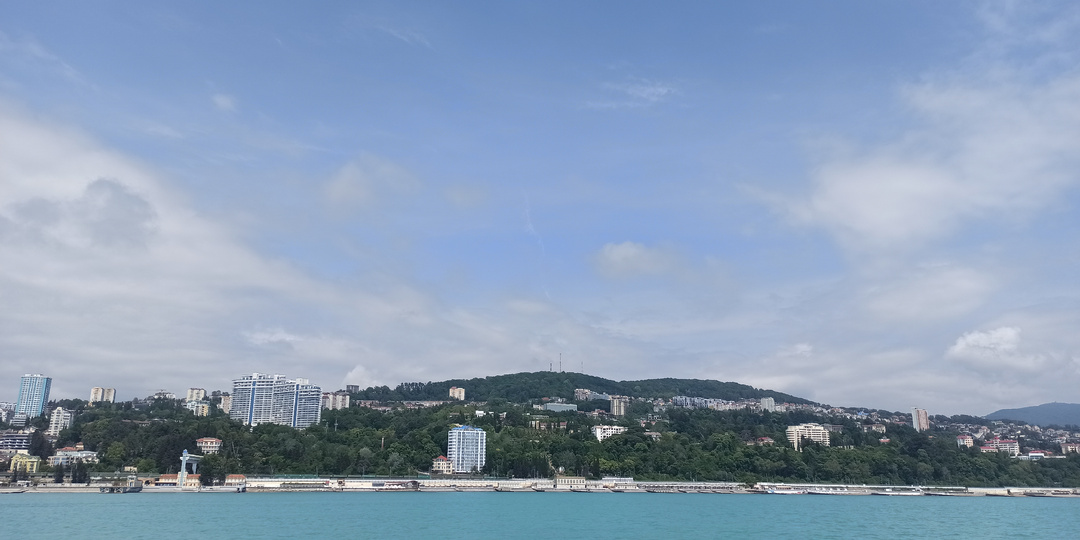 Морская прогулка в Сочи со скидкой: наш отзыв о катамаране «Дагомыс» (цены и фото)