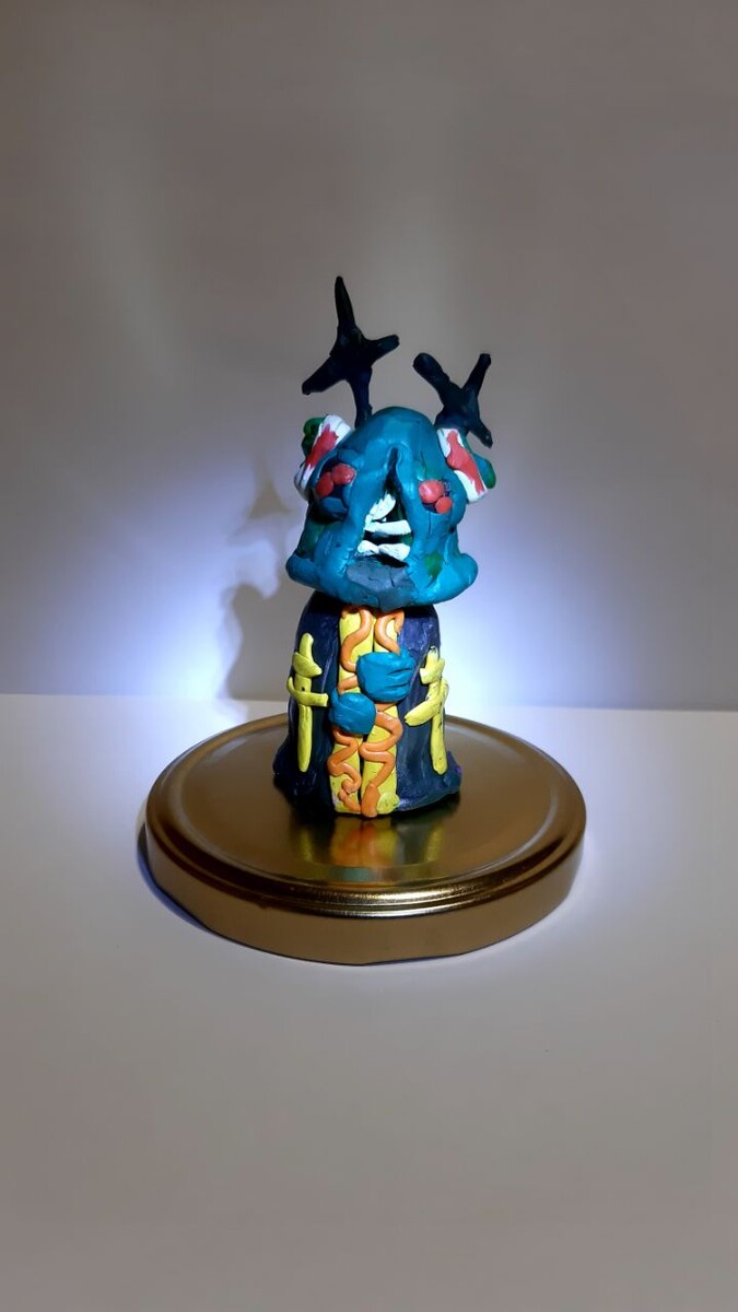 Каламар спереди