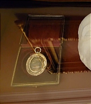 Медальон с клоком волос Пушкина