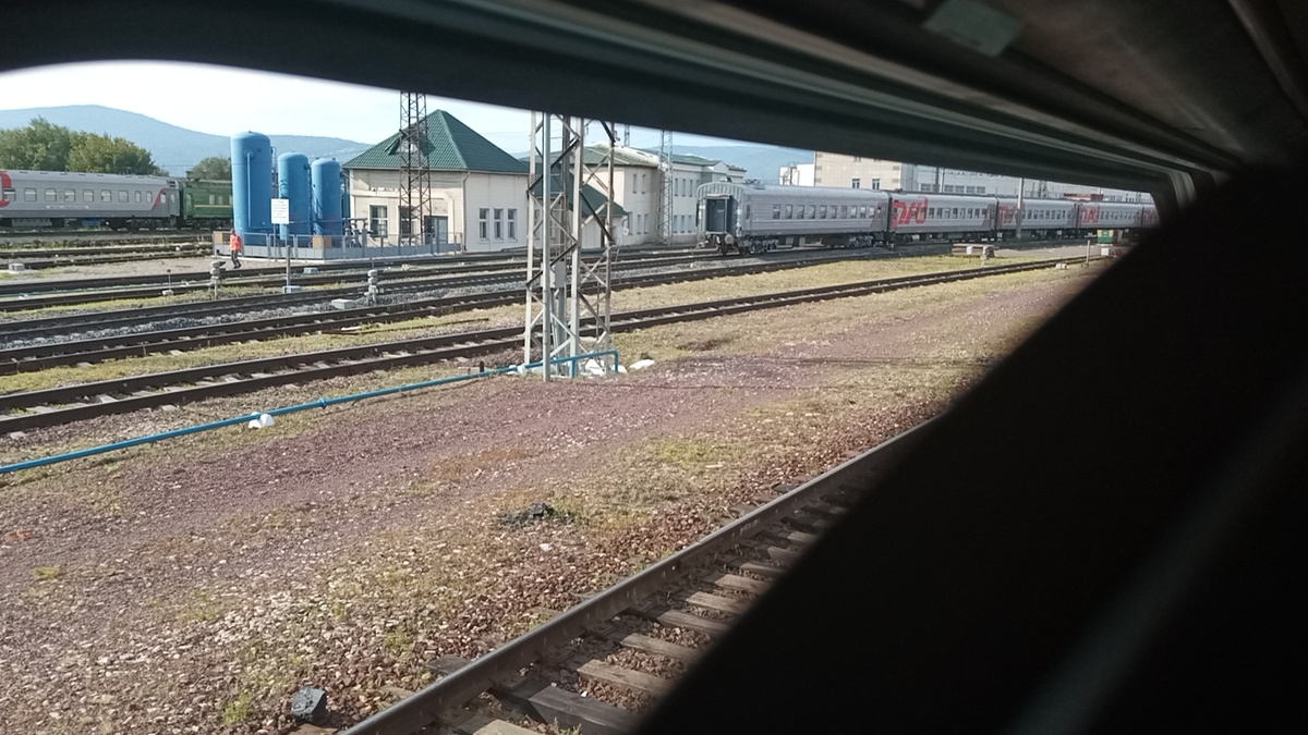 Виды по отправлению со станции Красноярск-Пассажирский. Фото моё..