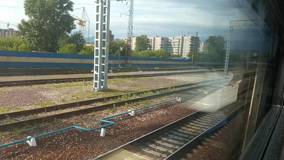 Красноярск из окна поезда фото моё.