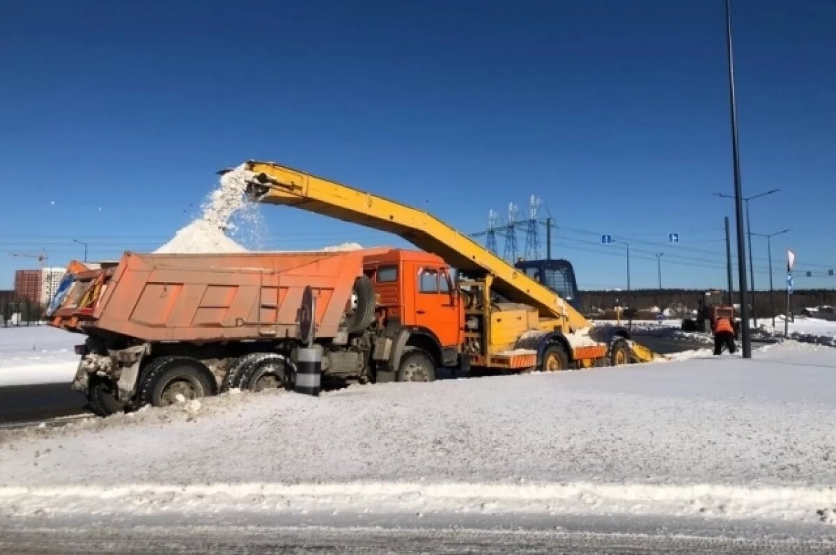    В мэрии Екатеринбурга пообещали усилить борьбу со снегом