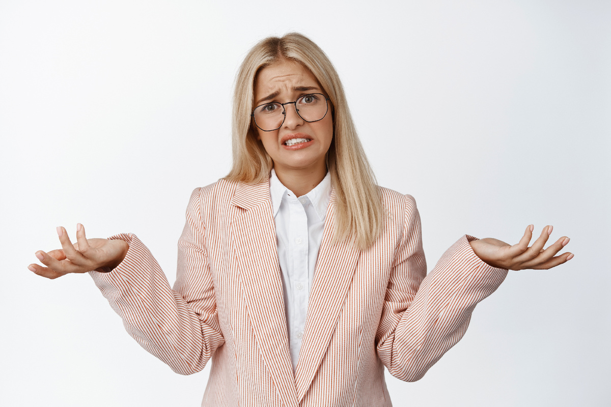 Неудобные вопросы — проверка на уязвимость: как отвечать, сохраняя достоинство, объясняет психолог Станислав Самбурский