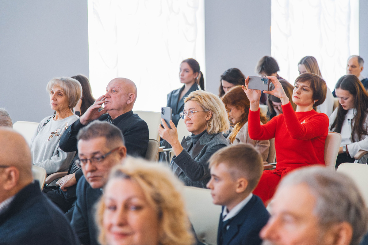 Белый зал Союза писателей России