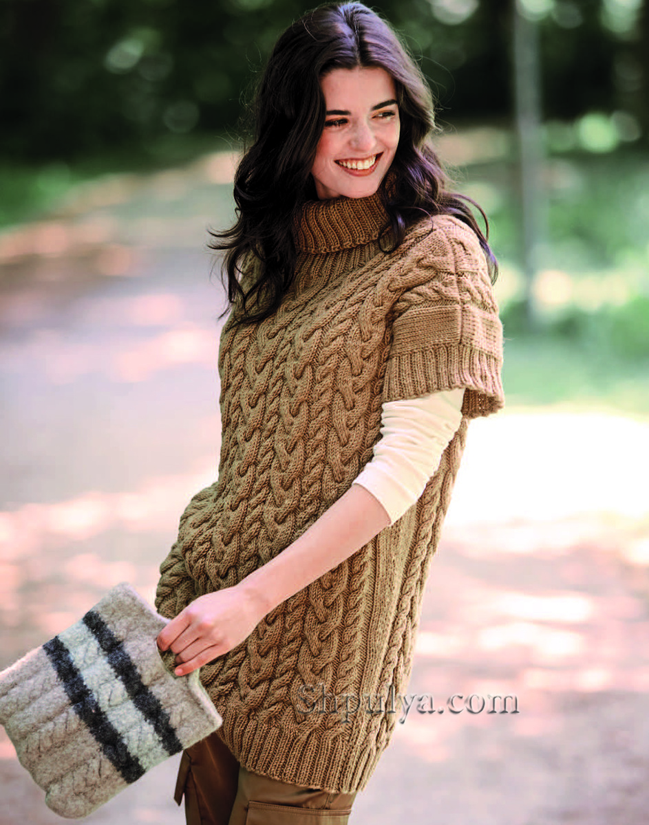 Длинный пуловер с имитацией рукавов и валяная сумка