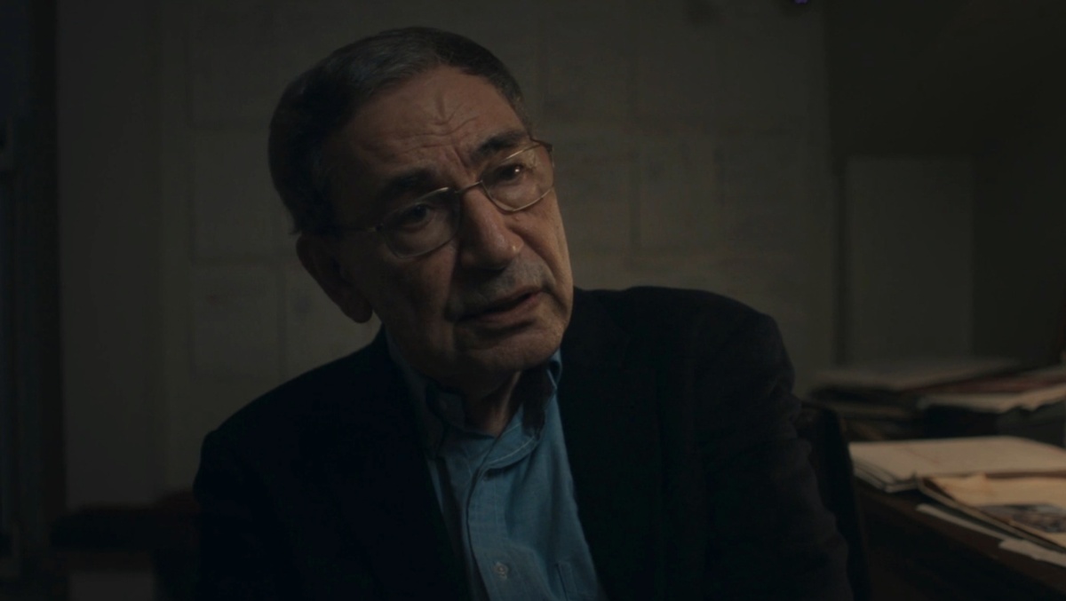 Кадр из сериала "Музей Невинности" (Турция, 2026; реж. Зейнеп Гюнай)