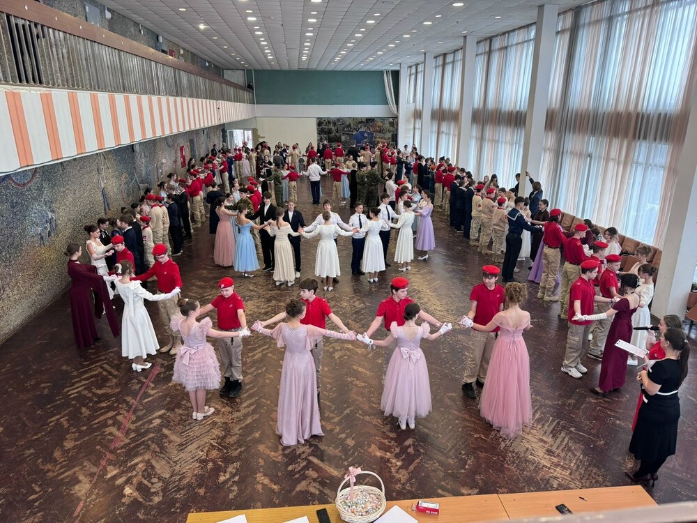 В Твери прошел ежегодный городской Юнармейско-кадетский бал