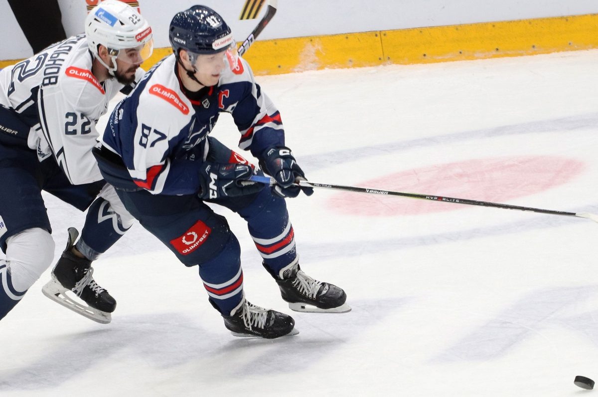    Как и в прошлом сезоне, одним из ключевых игроков команды «Торпедо-Горький» является Роман Опалев