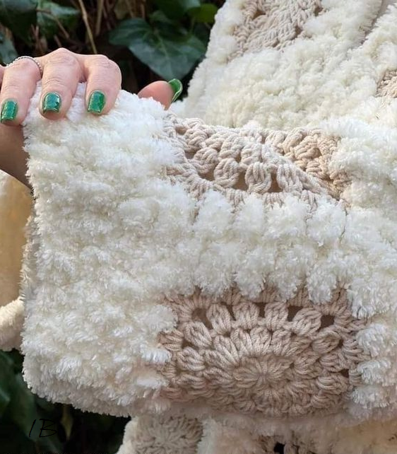 джемпер из мотива бабушкин квадрат