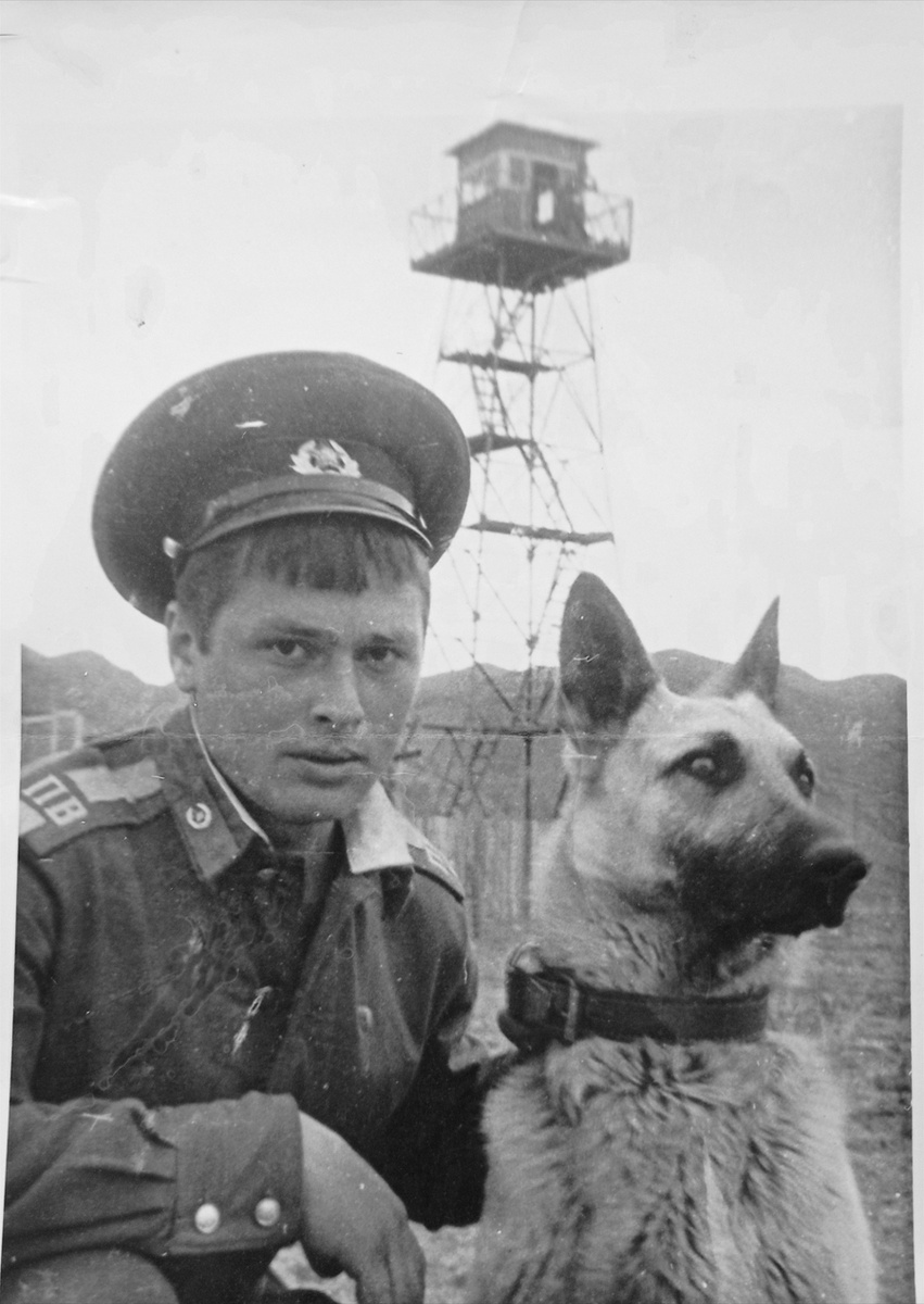 Собака - друг человека! ПВ, застава Чет Ласты Зайсан...