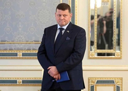    Запасаемся попкорном: Залужный нанёс медийный удар по Зеленскому, обвинив в измене и срыве контрнаступления