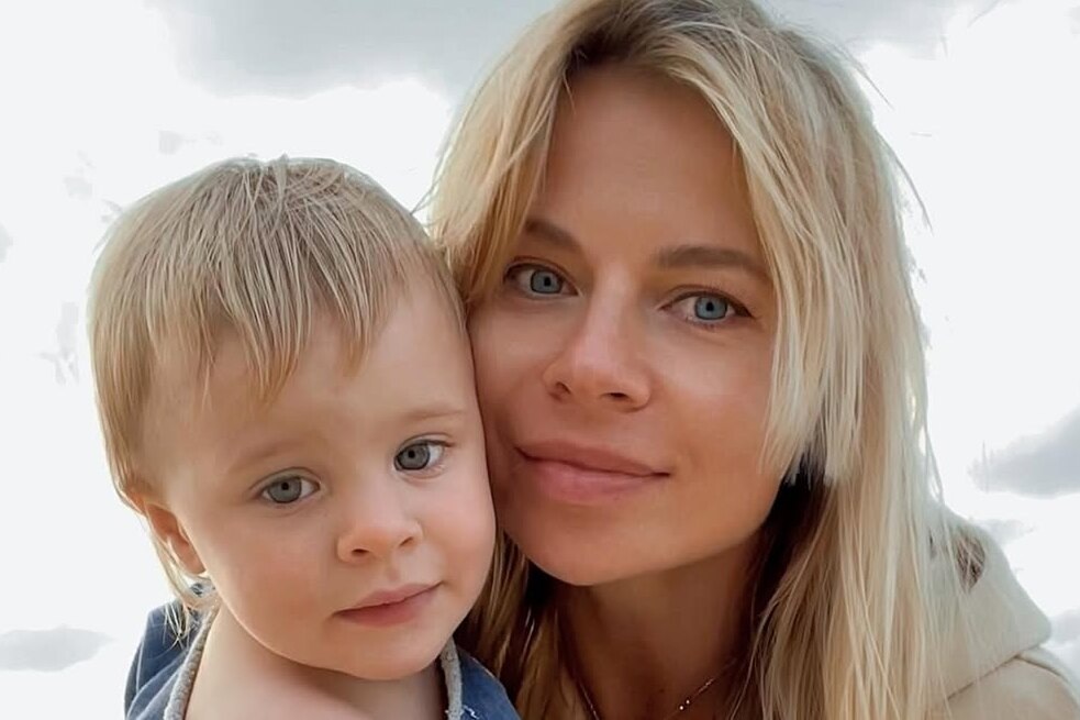     «Я родила обаятельную девочку»: звезда фильма «Умная Маша» Ольга Рыжкова показала дочь от Ростислава Хаита