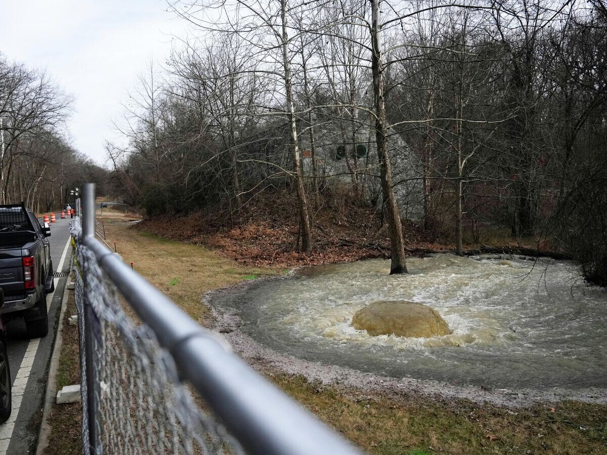    Прорыв канализационной трубы в округе Монтгомери в штате Мэриленд | © REUTERS / Leah Millis