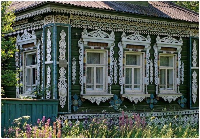 Источник: https://www.livemaster.ru/topic/3352614-article-krasota-v-detalyah-ochi-russkoj-izby