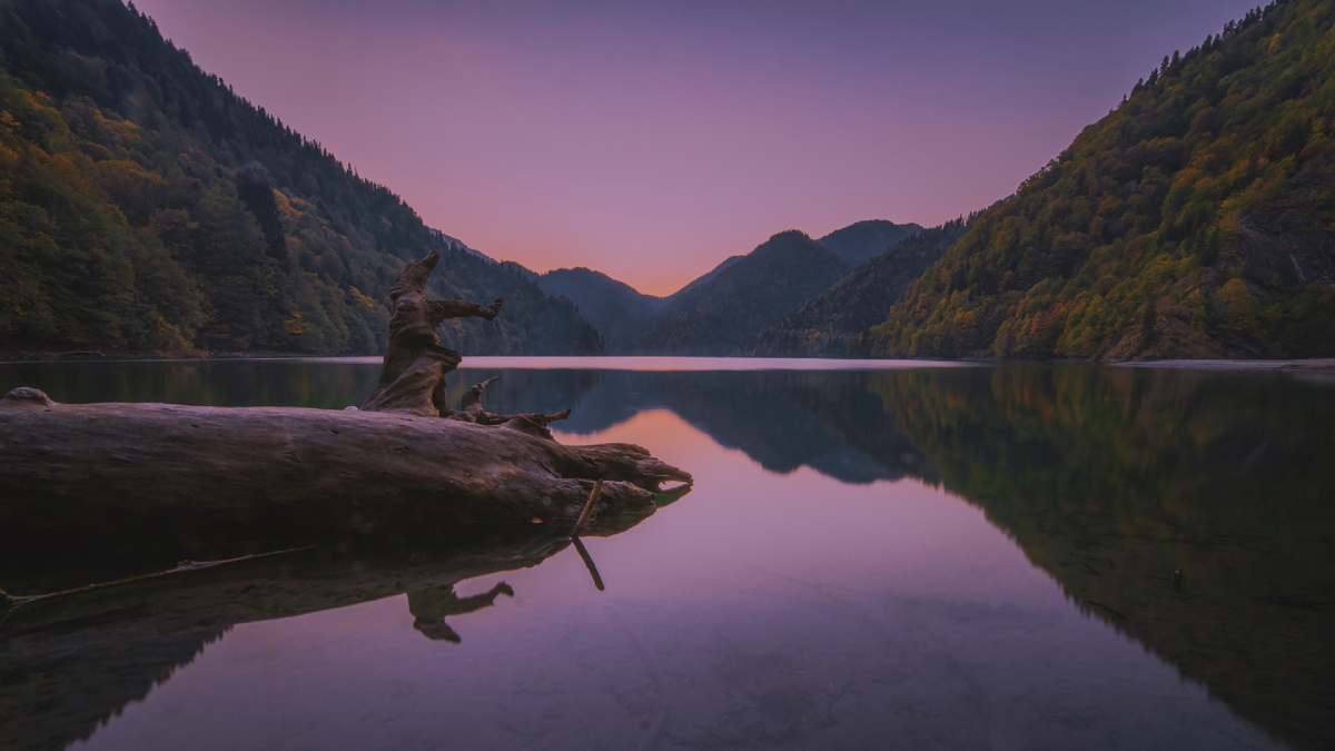 Моя фотография. Озеро Рица после заката