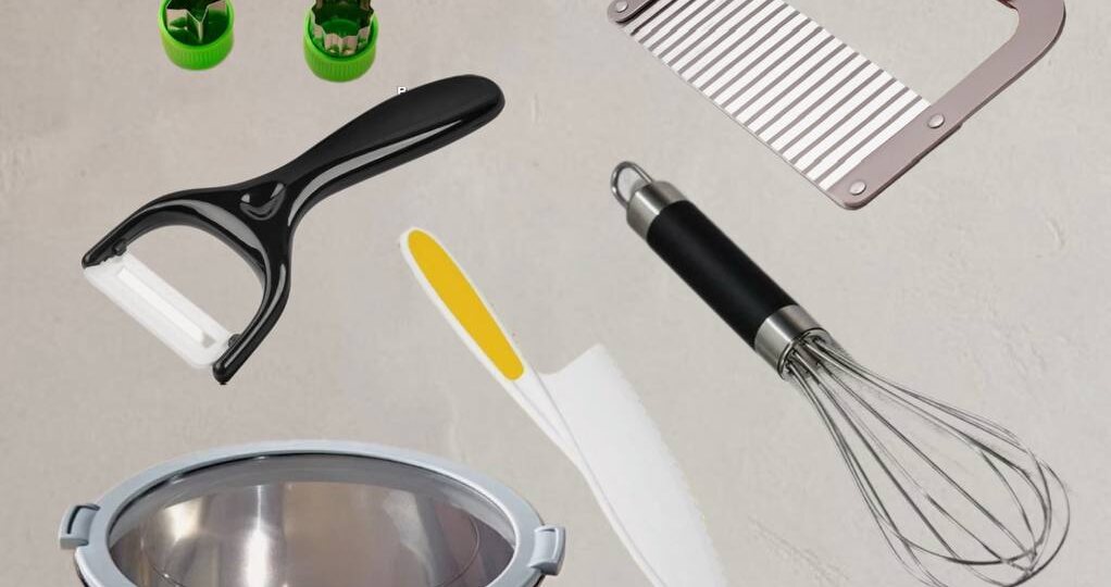 8 предметов, которые превращают малыша в помощника на кухне и развивают самостоятельность уже с полутора лет