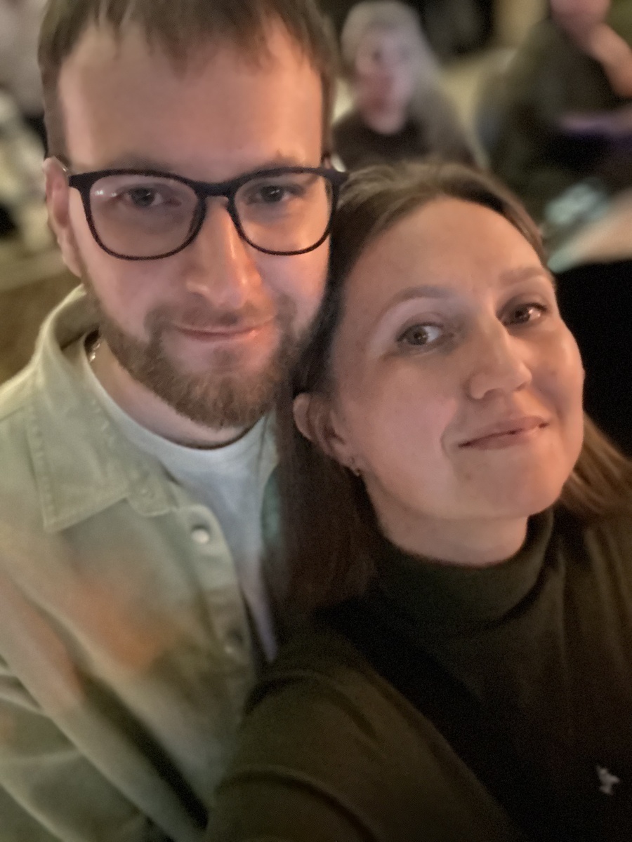 Из свежих фото только это. Недавно посетили казино «Собрание» на концерте Лолиты, но уехали, не дождавшись ее выступления.