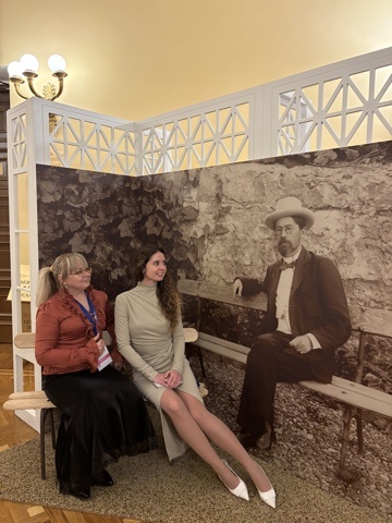 Я с корреспондент 1 канала Алёной Евтяковой перед спектаклем "О любви"