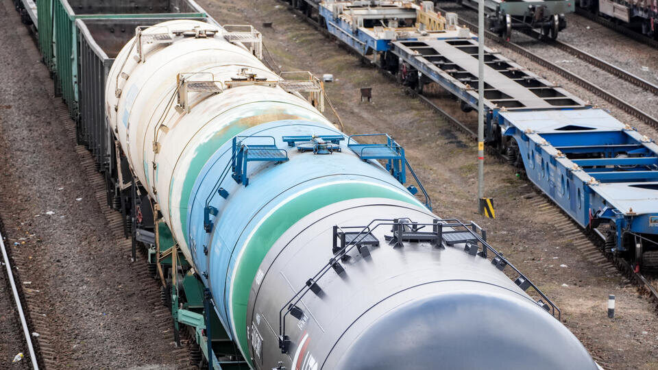     Индия не перестала закупать российскую нефть ИЗВЕСТИЯ/Сергей Лантюхов