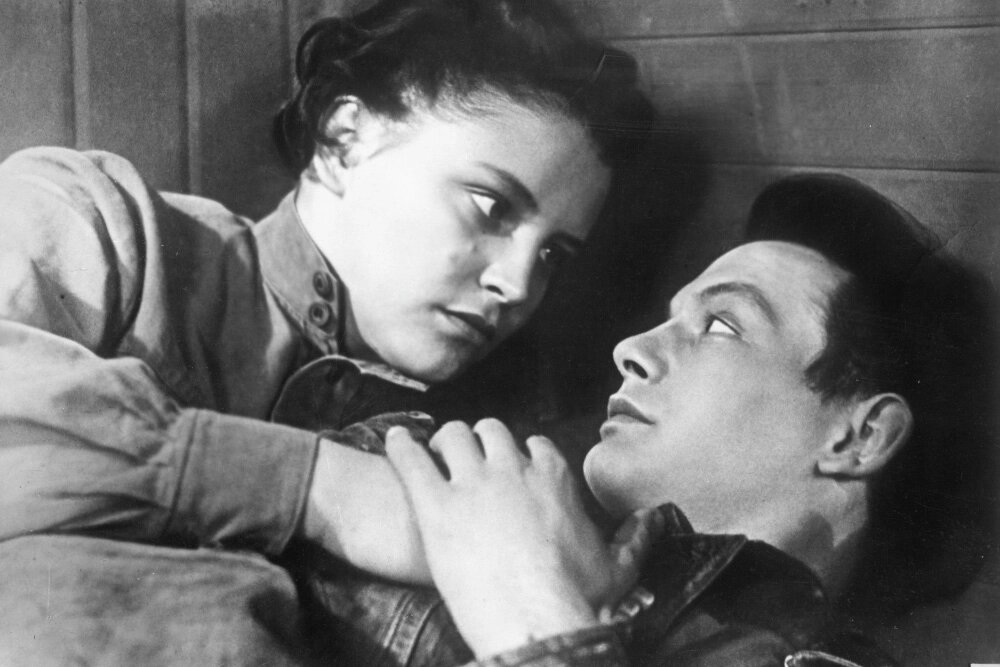    Кадр из фильма «Павел Корчагин», Василий Лановой и Эльза Леждей. Фото: РИА Новости