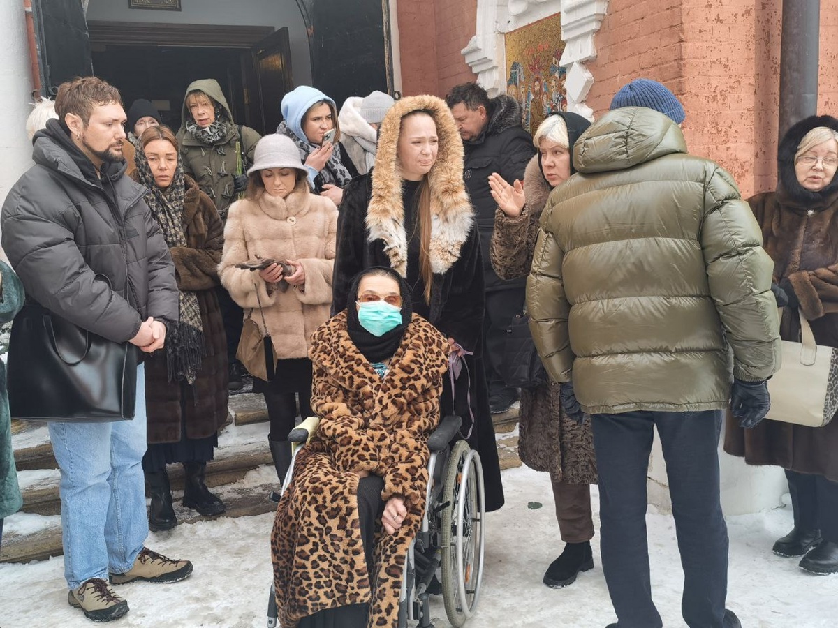 Мария Баталова на прощании с Гитаной Леонтенко. Фото: Ольга Храбрых/ Teleprogramma.org 