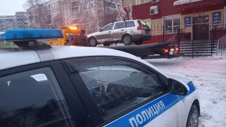    В Кузбассе поймали нарушителя с долгами по штрафам в 200 тысяч рублей. Фото: ГУ МВД России по Кузбассу.
