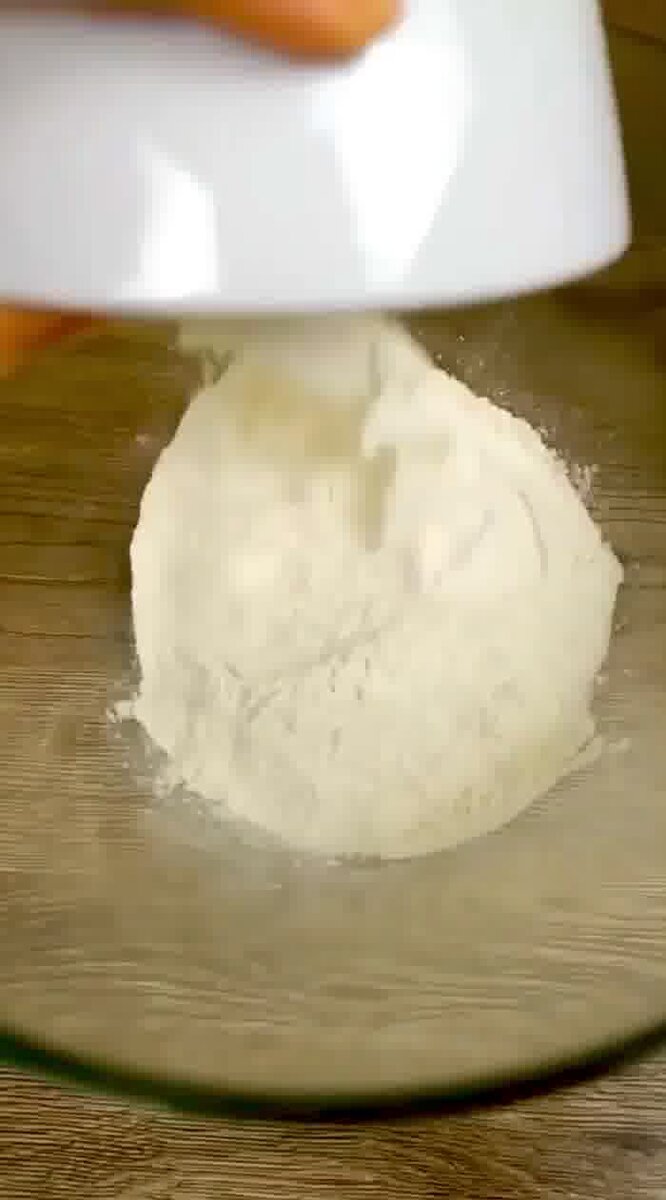 📸 Фото: насыпаем муку