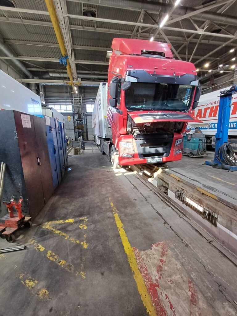    За отказ платить грузовик могли вечно держать на ремонте или отправить в другой регион (Фото: группа ВК «Магнит Логистика». Изображение носит иллюстративный характер) Юра Белый