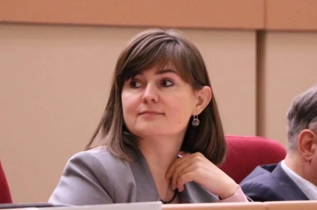    Усова: Тему поддержки кадрового потенциала подняли на заседании облдумы