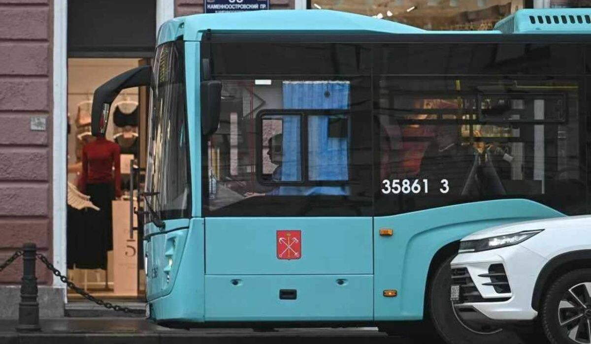     Автобус. Источник: spb.kp.ru Автор фото: Алексей Булатов
