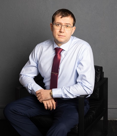 Соучастие в получении взятки: Ответственность секретарей, помощников и водителей.