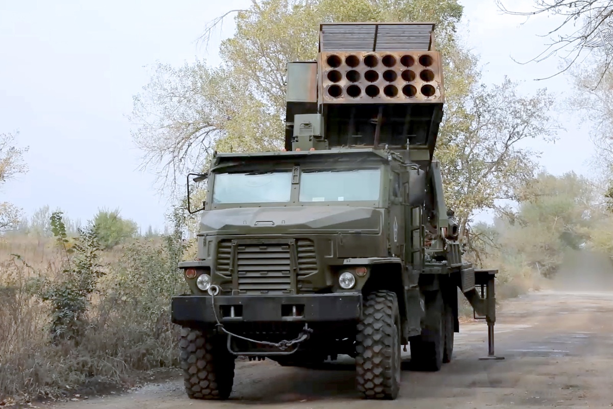    Тяжелая огнеметная система ТОС-2 "Тосочка" способна поражать цели на дальности до 20 километров. /Министерство обороны РФ