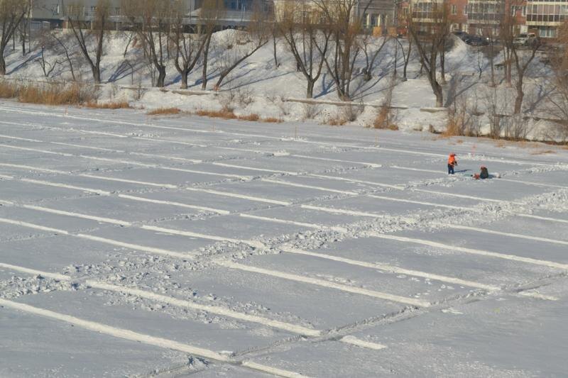    Фото со страницы «Водного Союза» во «ВКонтакте» / Распиловка льда
