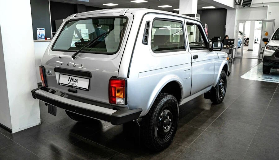 За прошедшие десятилетия классическую «Ниву» неоднократно модернизировали, но принципиально её конструкция не менялась