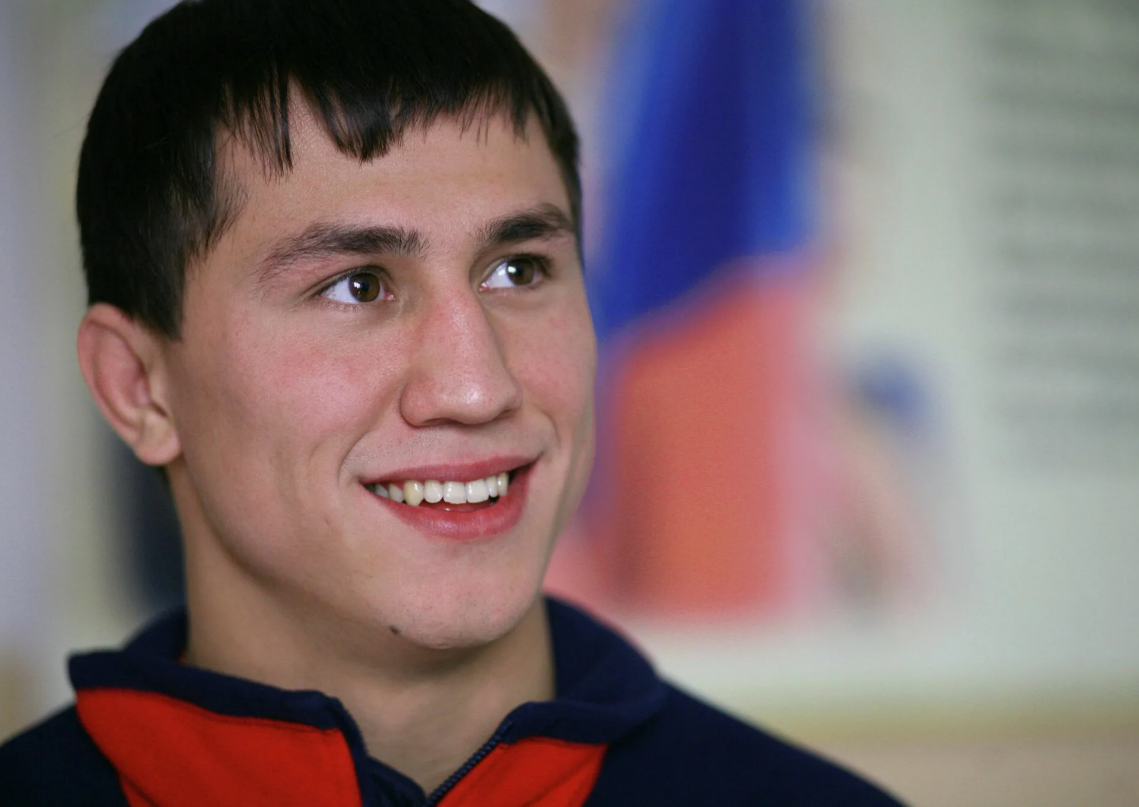 Старший брат рано взял на себя функции помощника и кормильца.