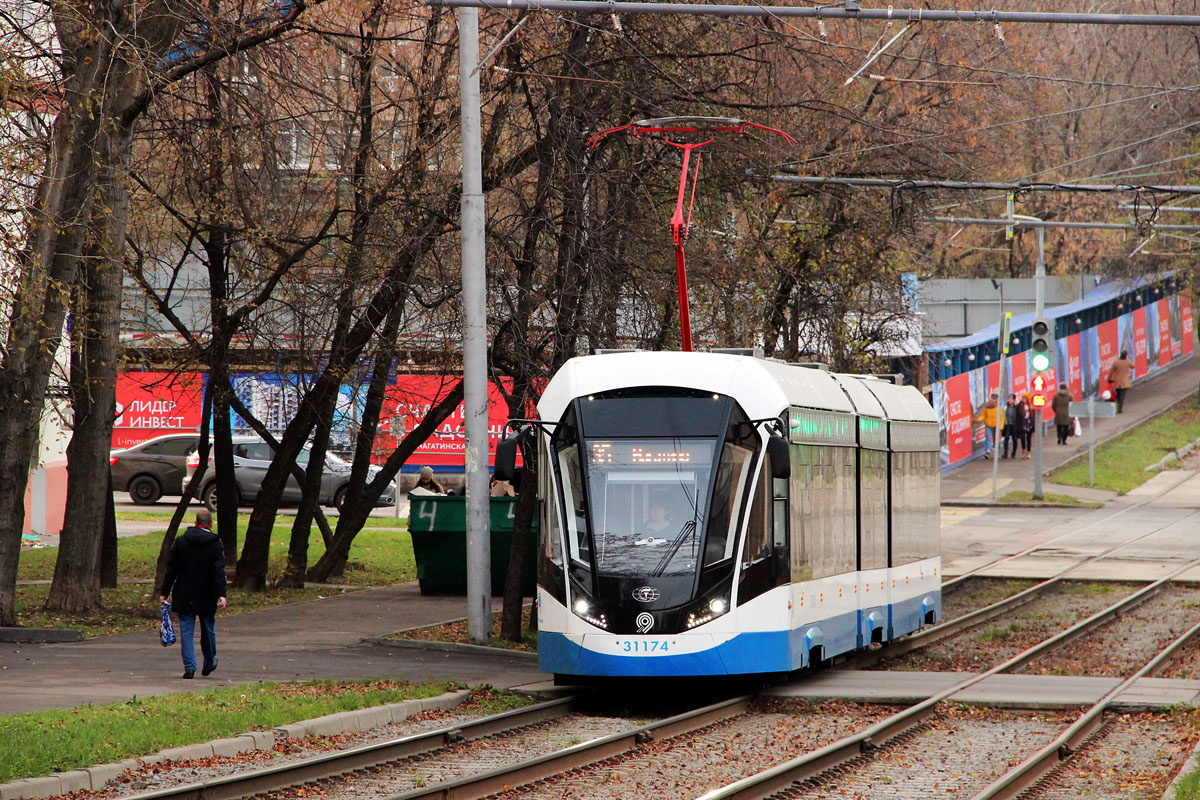 Трамвай №35 на Нагатинской улице, 2018. С сайта https://transphoto.org