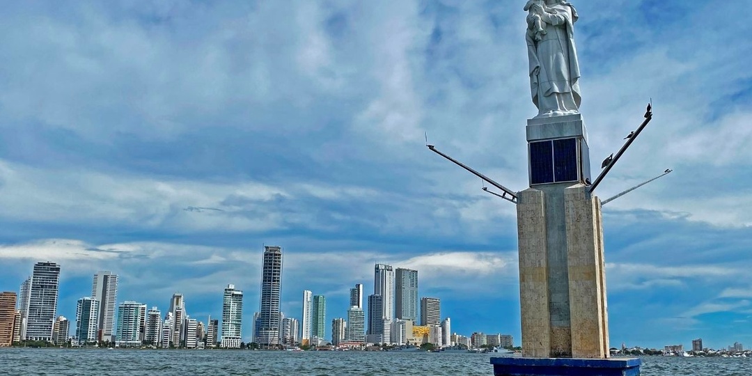 Статуя Богоматери Кармен: символ веры и покровительства