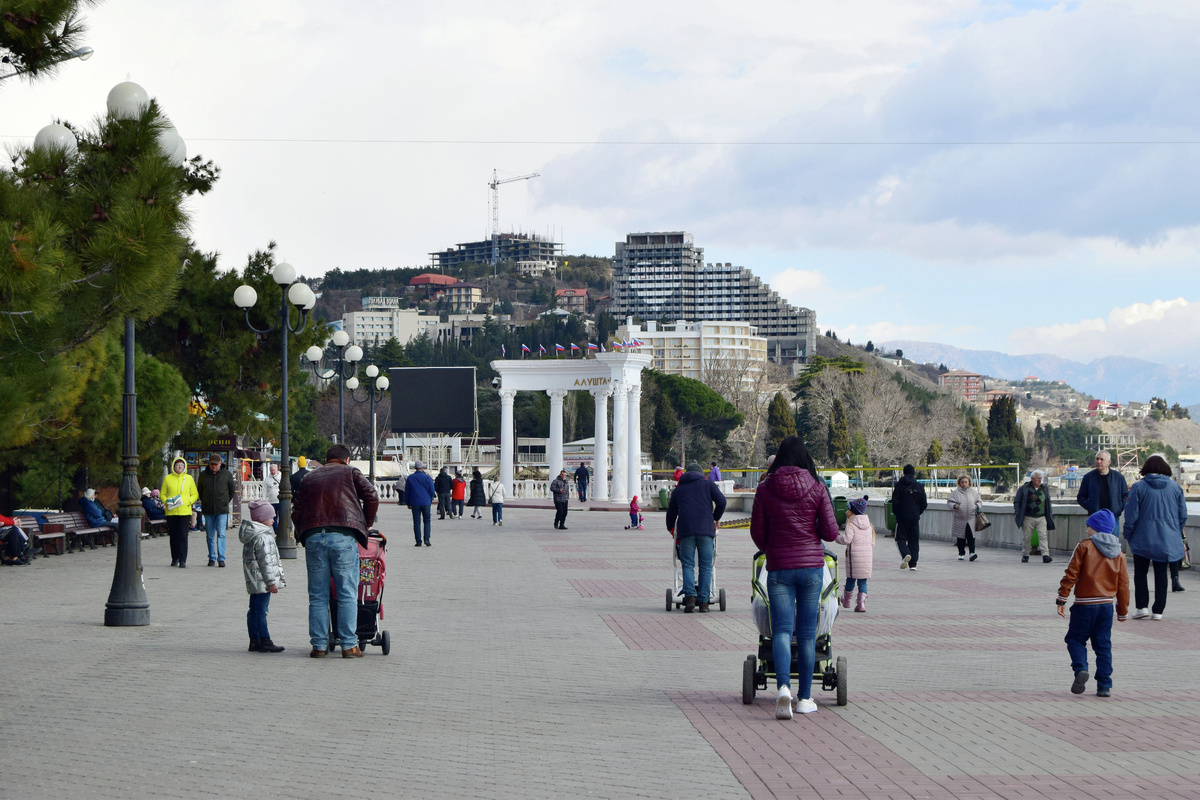 Центральная набережная Алушты
© Туристический портал Республики Крым, Светлана Мальцева
