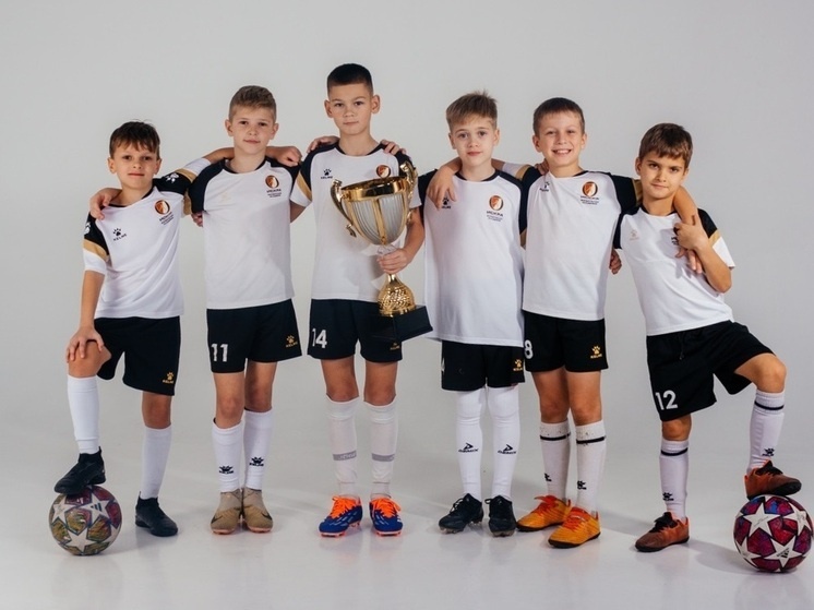     Академия «Искра» в Хабаровске получила статус Детского футбольного центра. фото: "ИСКРА"