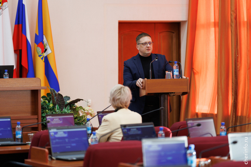   Членами парламента захотели стать 38 человек: школьники, студенты и работающая молодежь.