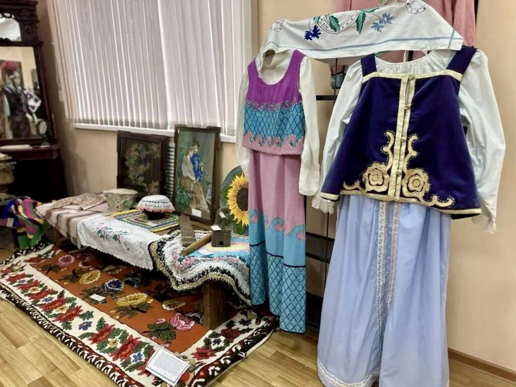 Листайте вправо, чтобы увидеть больше изображений