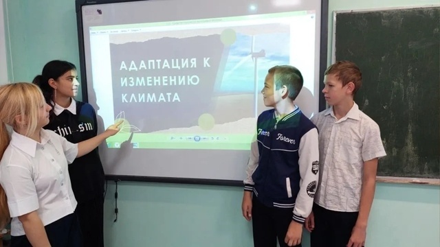    В школе №4 имени Бондаренко "Наша газета"