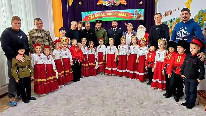    День защитника Отечества юные воздвиженцы встречают в традициях кубанского казачества.