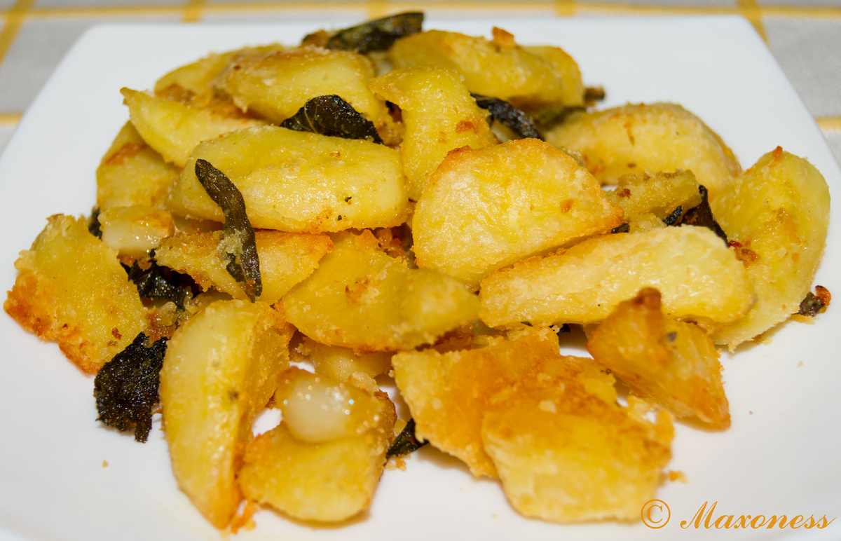 Рассыпчатая печеная картошка