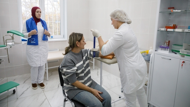    Врачи приняли 38 пациентов Фото: Дмитрий Ахмадуллин / / ИА «Победа26»