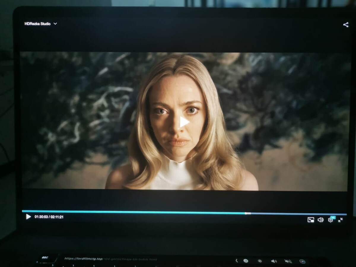 (кадр с ноутбука, потому что в кинотеатре запрещено делать фото)