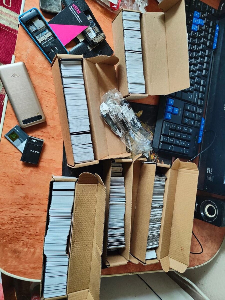    Изъятые сим-карты. Источник: УФСБ России по Алтайскому краю