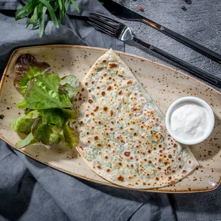 Кутабы с зеленью и сыром.