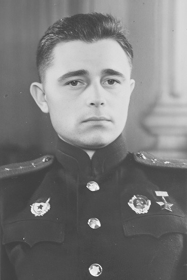 Герой Советского Союза Алкидов Владимир Яковлевич