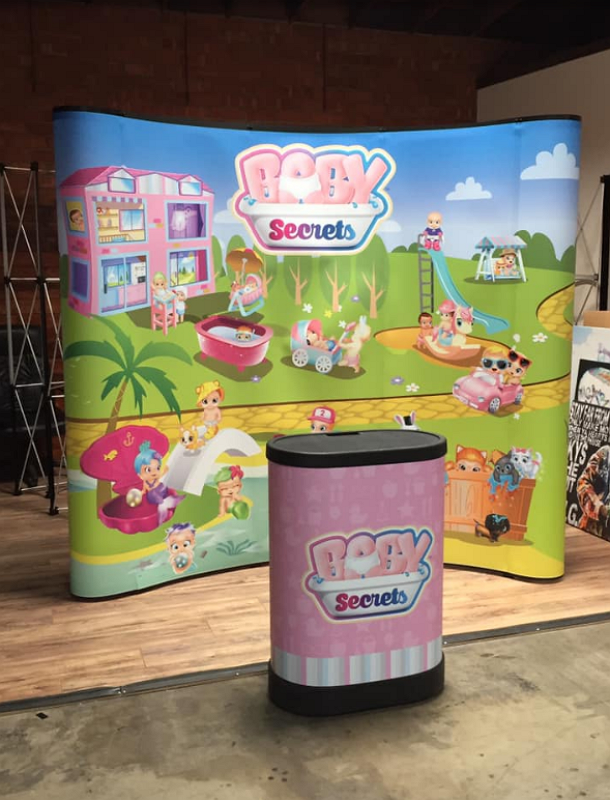 Модель мобильного выставочного стенда Поп Ап с алюминиевой конструкцией